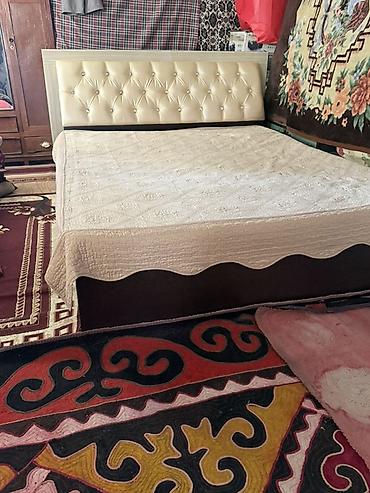 спальныи мешок: Двуспальная кровать, Б/у, С мягким изголовьем, длина - 200 см — 1