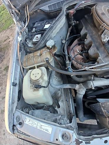 mercedes 180 b: Mercedes-Benz 190 (W201): 2 l | 1989 il Sedan — 7