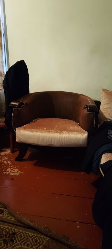 işlənmiş divanlar: Divan, İşlənmiş