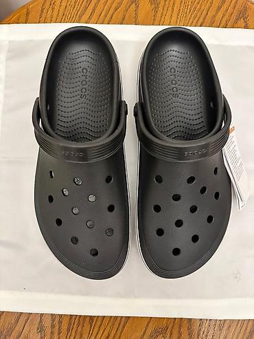 Босоножки, сандалии, шлепанцы: Мужские сандалии, 45, Crocs, Новый, цвет - Черный, Самовывоз — 4