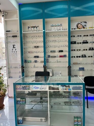 Aksesuarlar üçün vitrinlər: Eynək üçün, Yeni — 15