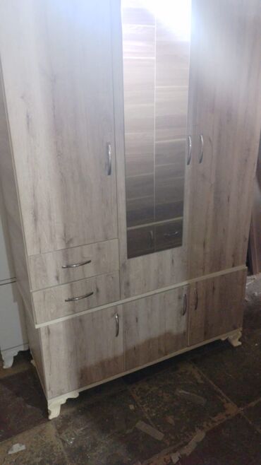 Dolablar: Yeni, Açılan, 3 qapılı Düz dolab, Dolab-asılqan, Türkiyə -da lalafo.az — 22 Dolablar: Yeni, Açılan, 3 qapılı Düz dolab, Dolab-asılqan, Türkiyə — 22