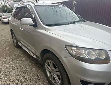 07 2010: Hyundai Santa Fe: 2 l | 2010 il Ofrouder/SUV — 5