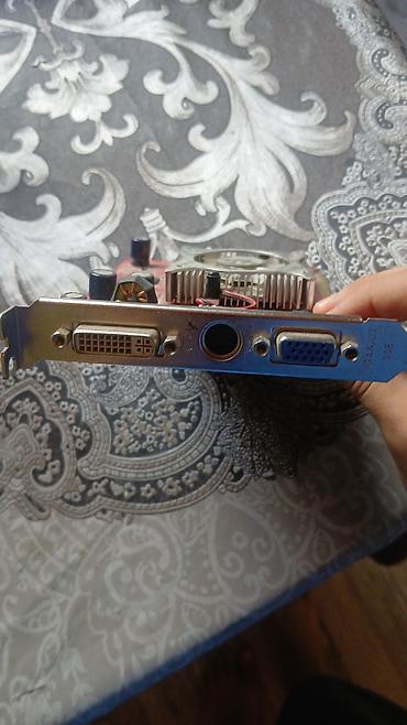 komputer aksesuarları: Video kart - Interfeys: PCI-Express - Çıxışlar: 1x DVI-I, 1x VGA — 1