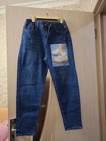 Digər: Jeans.Tezedir.Defekti yoxdur.20 azn.Razmer M L.Endirim olacag.Sehifede