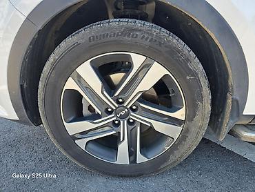 kia niro 2021: Kia Sorento: 2022 г., 1.6 л, Автомат, Гибрид, Кроссовер — 5