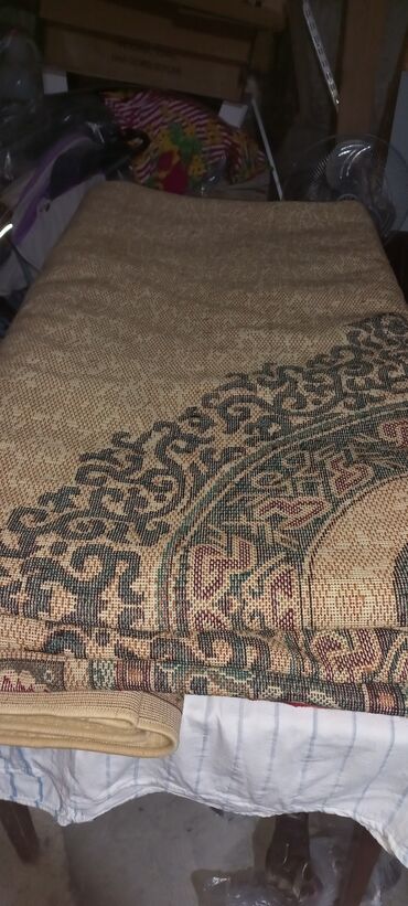 atena kərə yağı qiyməti: Xalca 5×3,islenmisdir,ter temiz yuyulub bukulub,Qiymeti 80 m real