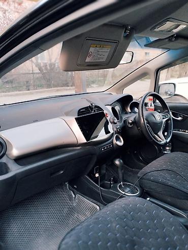 Honda: Honda Fit: 2013 г., 1.3 л, Вариатор, Бензин, Хэтчбэк — 8