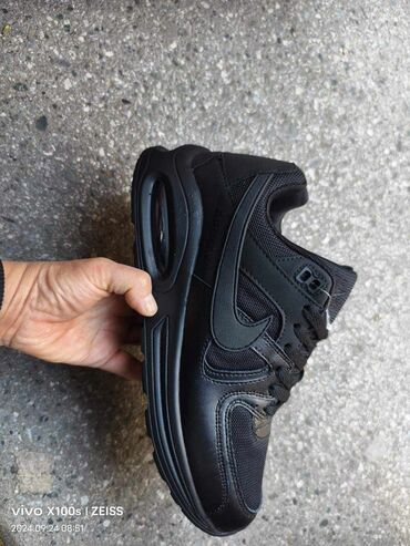 nike platnene patike: Trainers, size - 46
