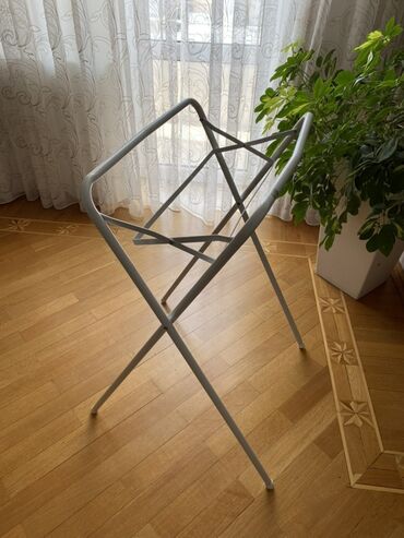 fosfor tozu: Metaldan qatlanan uşaq vanna üçün ayaqlar ( Mothercare) - Material