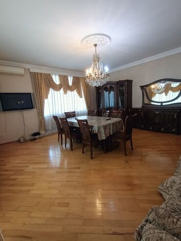Mənzillər: 138 kv. m, 3 otaqlı