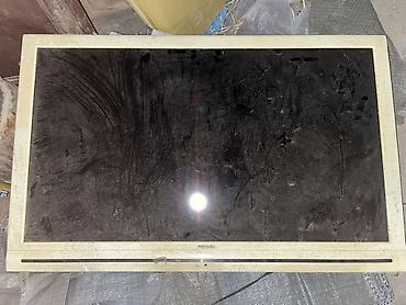 televizor stend: Ekrandı deyəsən açmır aşağı edərəm REGAL markalı LCD televizor - — 1