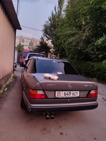 экран мерс 124: Mercedes-Benz W124: 1988 г., 2.3 л, Механика, Бензин, Седан