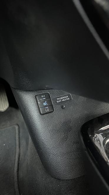 Toyota: Toyota Prius: 2018 г., 1.8 л, Вариатор, Гибрид, Седан at lalafo.kg — 10 Toyota: Toyota Prius: 2018 г., 1.8 л, Вариатор, Гибрид, Седан — 10