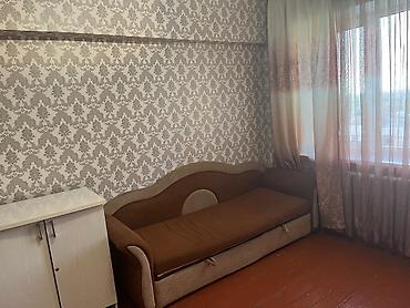 Комнаты: Сдается комната в общежитии. Район 4 гор.больницы. Комната 12м2, для 1 — 2