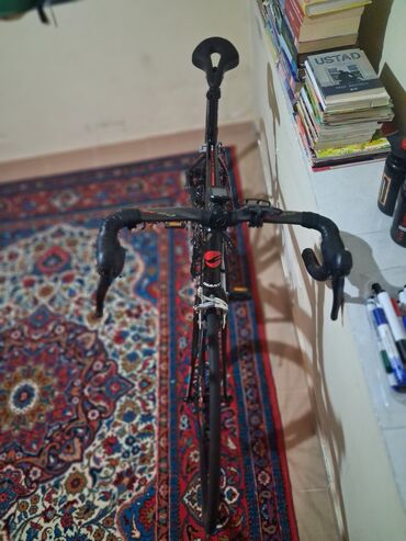 İdman velosipedləri: İşlənmiş Şose velosipedi Giant, 29", sürətlərin sayı: 27, Ünvandan götürmə -da lalafo.az — 2 İdman velosipedləri: İşlənmiş Şose velosipedi Giant, 29", sürətlərin sayı: 27, Ünvandan götürmə — 2