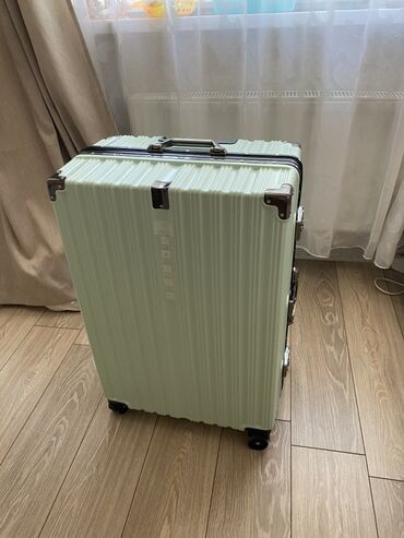 купить колесо обозрения бу: Размер 30. Кодовый замок. Пользовались ОДИН раз, продаем за