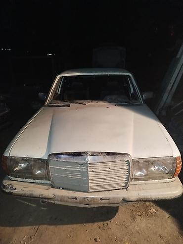 golf 4: Mercedes-Benz W123: 1983 г. — 8