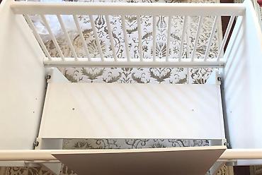 çilek beşik: Oğlan və qız üçün, İşlənmiş, Beşik, Matras ilə, Yellənmə mexanizmi ilə — 1