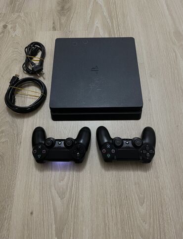 kondinoner islenmis: Playstation 4 Slim model 500 GB yaddaş proşifka olunan model sürümü