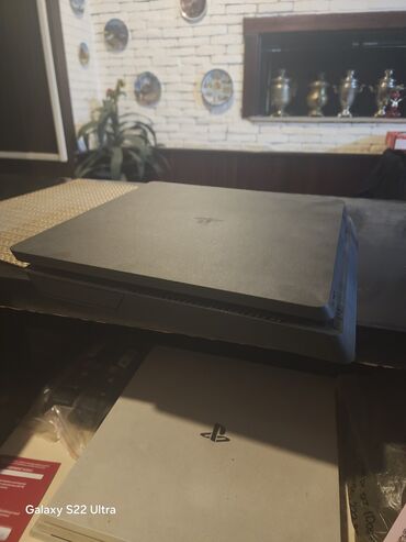 ikinci el playstation 2: Satilir. ela veziyyetde