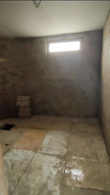 Həyət evləri və villaların satışı: Satılır: kiçik həyətyanı sahəsi olan təkmərtəbəli yarımçıq tikili — 4