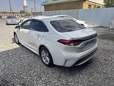 Toyota: Toyota Corolla: 2019 г., 1.8 л, Вариатор, Гибрид, Седан — 2