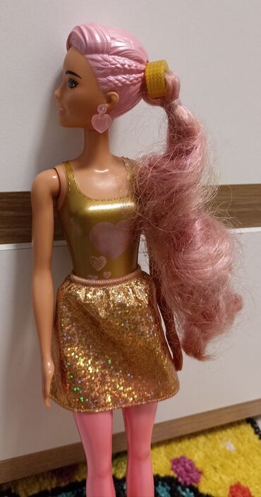 Igračke: Barbie Mattel revolution,menja boju u vodi,kosa i minđuše se