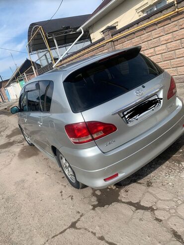 Toyota: Toyota Ipsum: 2002 г., 2.4 л, Автомат, Бензин