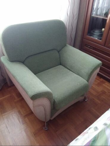 iwlenmiw kreslo: Təcili!!!Yeni işlənməmiş eni 95 sm olan,hündürlüyü 90m,dərinliyi 79 sm