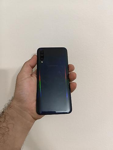 Samsung: Samsung A50 dual sim sim free, sa 4/128 gb memorije, ok očuvan i — 6