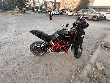 Мотоциклы: Benelli TNT 300 (серия TNT) — городской нейкед с яркой трубчатой — 3