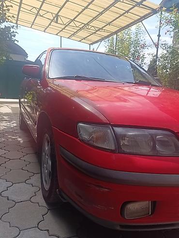 Транспорт: Mazda 626: 1998 г., 2 л, Механика, Бензин, Хэтчбэк — 2