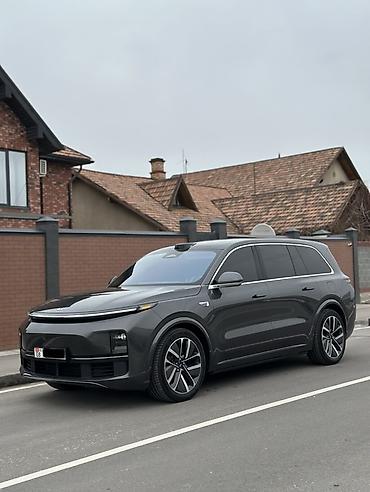 Lixiang: Lixiang L9: 2024 г., Автомат, Гибрид, Фастбек — 2