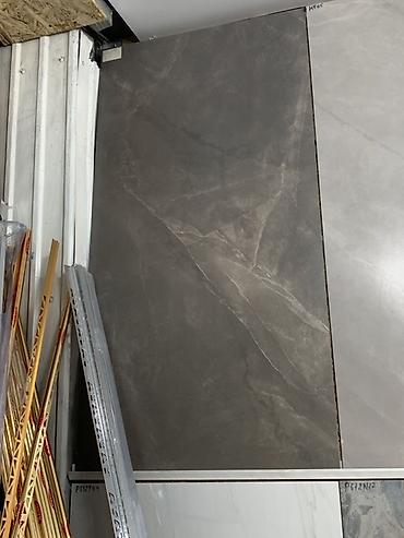 silver kitchen: Керамогранит крупного формата с каменной текстурой. - Цвет — 1