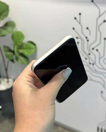 xacmaz iphone: IPhone 11, 128 GB, Ağ, Zəmanət, Simsiz şarj, Face ID — 6