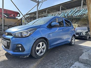 Chevrolet: Chevrolet Spark: 2016 г., 1 л, Робот, Бензин, Хэтчбэк — 2