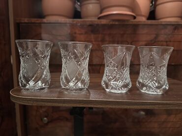 Külqabılar: Şüşə külqabılar və dekorativ qablar dəsti - Şüşə külqabı: EFES — 15