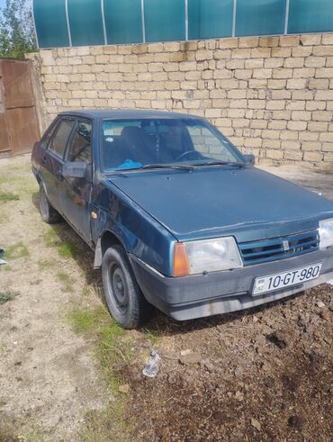 куплю машину в баку: VAZ 21099 sedan, mavi rəng. - Kuzov: 4 qapılı, klassik künclü dizayn