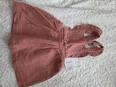 Paketi dečije odeće: Komplet dečije odeće – više komada, sa etiketama: 1) Haljina bez — 2