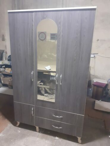 Dolablar: Yeni, Açılan, 3 qapılı Düz dolab, Dolab, Azərbaycan