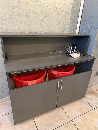 kassa qutusu: Restoran və kafe üçün funksional servis konsolu / bar stendi - Rəng — 3