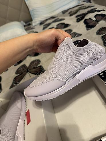 kros: Aldo 36 razmer

1 dəfə geyinilib — 4