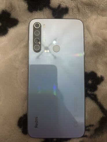 par vuran: Xiaomi Redmi smartfon. Viral xamilyon rengi. Hec bir problemi yoxdur