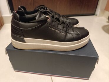 Women's Sneakers and athletic shoes: Tommy Hilfiger, 38, bоја - Crna — 1