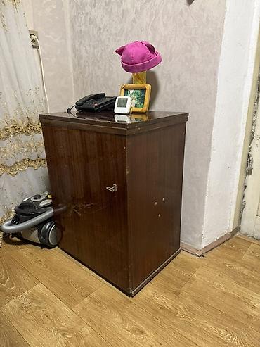 Швейная машинка в тумбе (ретро) - Компактная тумба из шпонированного