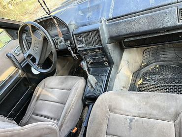 Audi 100: 1986 г., 1.8 л, Механика, Бензин, Седан