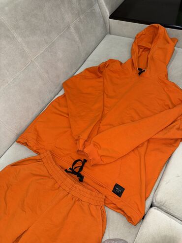 Вечерние платья: Девочки, разрузка гардероба, платья носила только раз, цены от 300 до — 18