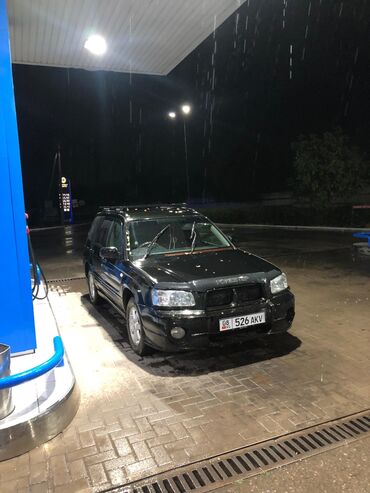 малометражка машина: Subaru Forester: 2003 г., 2 л, Автомат, Бензин