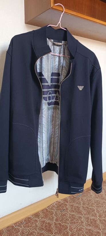 кожанный бомбер: Мужская куртка-бомбер Emporio Armani. - Цвет: черный. - Фасон: бомбер